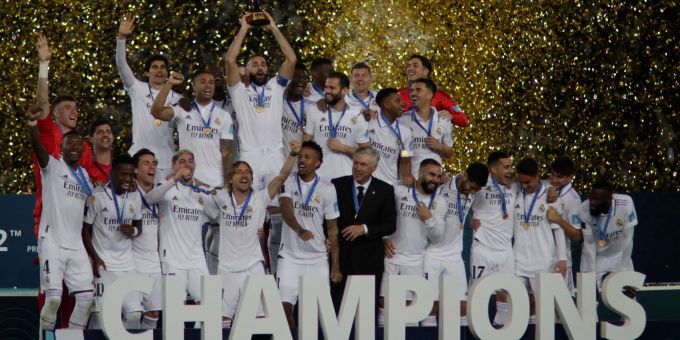 Real Madrid ist amtierender FIFA-Club-Weltmeister. Real Madrid ist amtierender FIFA-Club-Weltmeister.