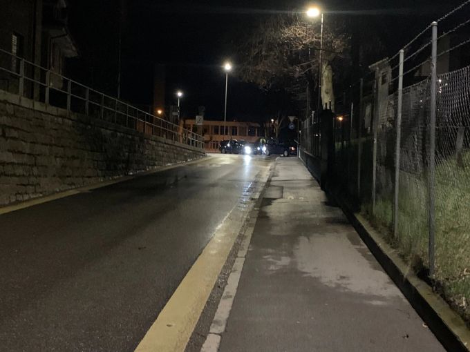 Die Strassensperren wurden kurz vor 20.00 Uhr veranlasst und blieben bis 22.40 Uhr bestehen. Thun