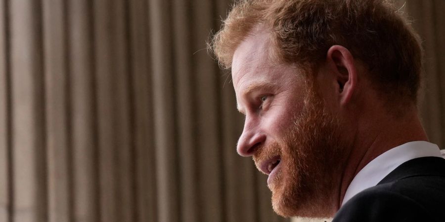 Prinz Harry schreibt in seiner Biografie über positive Drogenerfahrungen.