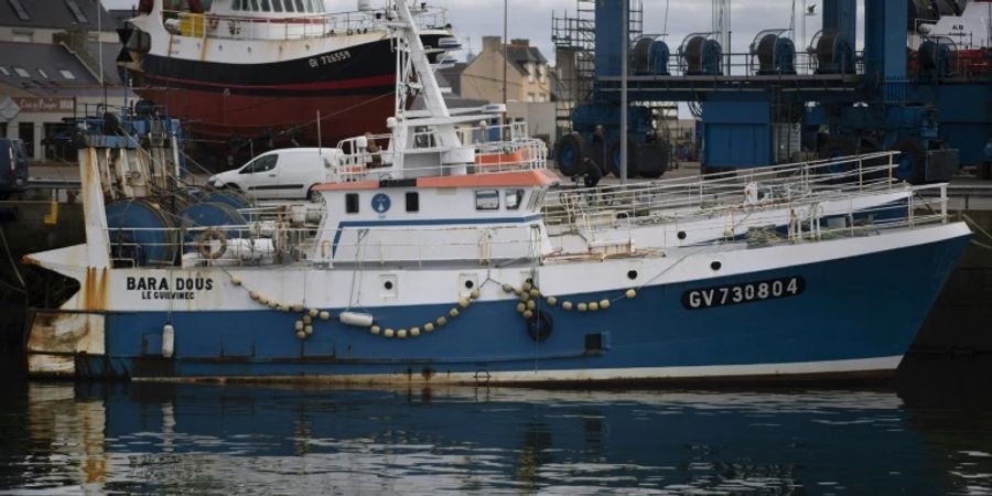 Ein Fischerboot in Westfrankreich