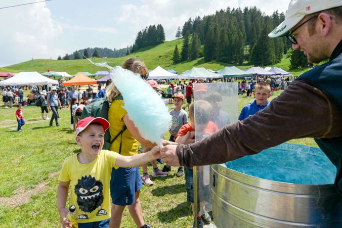 Zuckerwatte ganz heiss begehrt.