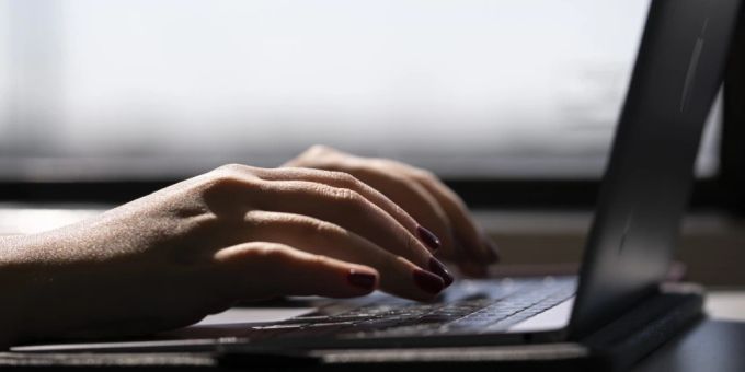 Der Schweizer Arbeitgeberverband (SAV) stellt Massnahmen gegen den Fachkräftemangel vor - darunter eine Erhöhung des Arbeitsvolumens. Der Schweizer Arbeitgeberverband (SAV) stellt Massnahmen gegen den Fachkräftemangel vor - darunter eine Erhöhung des Arbeitsvolumens.