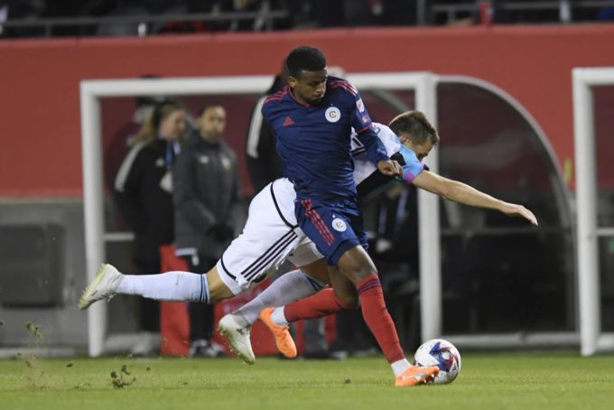 Maren Haile-Selassie im Trikot von Chicago Fire. Maren Haile-Selassie