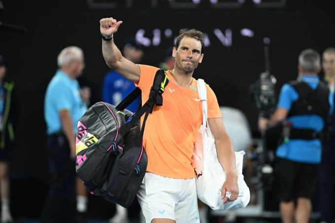 Rafael Nadal hofft weiter, dass er Ende Mai in Paris antreten kann. Auch Roger Federer wünscht ihm eine schnelle Genesung. Nadal Roger Federer