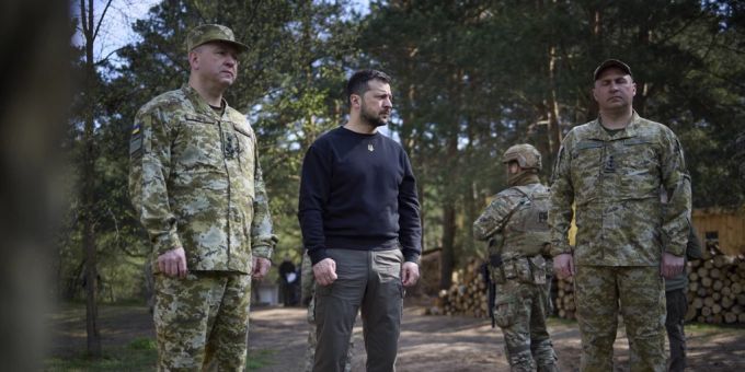 Laut Selenskyj - Ukraine bereitet neue Truppen für Fronteinsatz vor