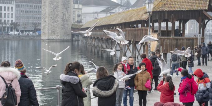 Der Kanton Luzern verzeichnet 2024 einen neuen Rekord mit 2,4 Millionen Übernachtungen. Luzern