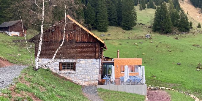 Die Äugstenhütte in Ennenda Äugstenhütte in Ennenda