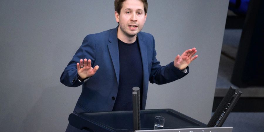 SPD-Generalsekretär Kevin Kühnert (SPD) hat den Führungsstil von Kanzler Scholz verteidigt.