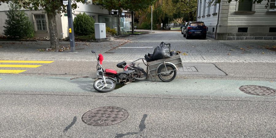 Oberriet: Kollision zwischen Lastwagen und Mofa