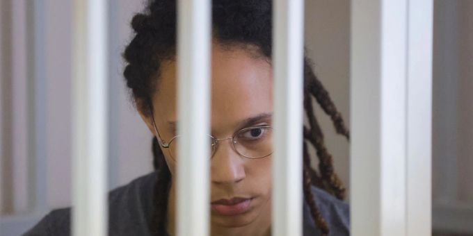 Brittney Griner, zweifache olympische Goldmedaillengewinnerin im Basketball, bei der Urteilsverkündung in Moskau. (Archivbild) Brittney Griner