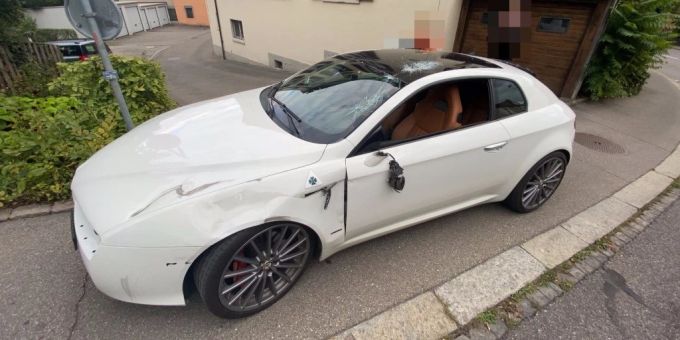 Schaffhausen: Velofahrer bei Kollision mit Auto verletzt Schaffhausen: Velofahrer bei Kollision mit Auto verletzt