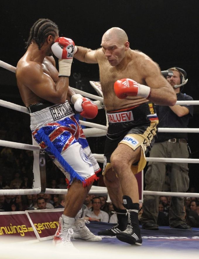 Nikolai Walujew bei seinem letzten Profi-Kampf gegen David Haye. Ukraine Krieg
