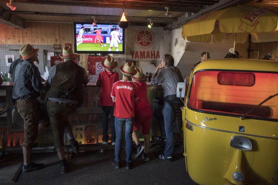 Ob es vermehrt zu Public Viewings in Bars oder Restaurants kommt, kann noch nicht gesagt werden. Solche Veranstaltungen sind nicht bewilligungspflichtig.