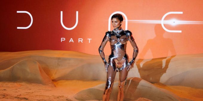 Zendaya in ihrem spektakulären Silber-Outfit bei der Weltpremiere des Filmes «Dune: Part Two» in London. Zendaya Dune Premiere