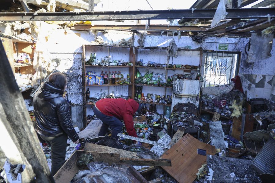 Konkret geht es um den Angriff auf einen ostukrainischen Markt, bei dem 28 Menschen ums Leben gekommen sind.