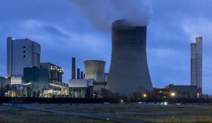 Bei einer Vergesellschaftung soll es sich primär nicht um eine Verstaatlichung handeln, sagt Klimastreik Schweiz. klimastreik