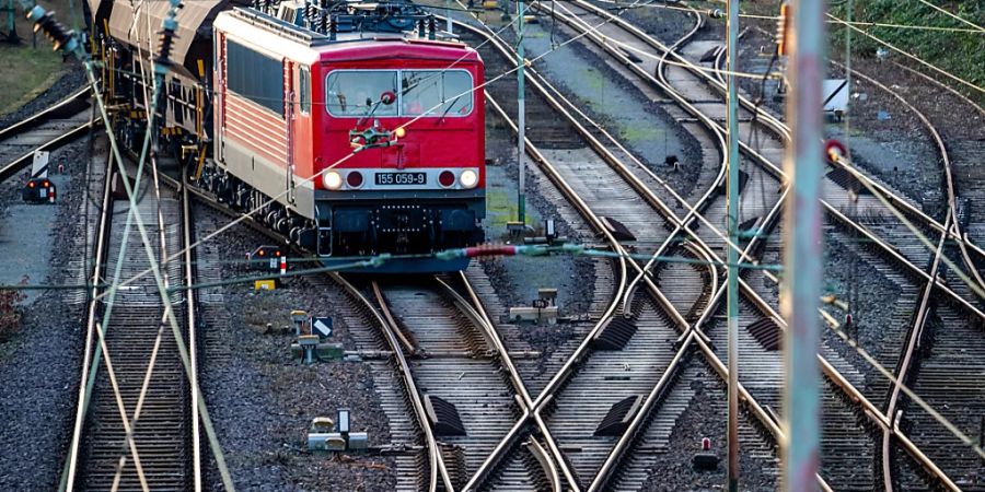 Die Tarifverhandlungen der Lokführergewerkschaft GDL mit der Deutschen Bahn sind nach Angaben des Konzerns erneut gescheitert. (Archvbild)