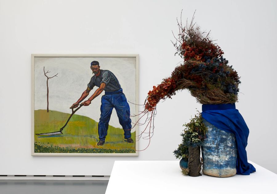 Blumen und Kunstwerk