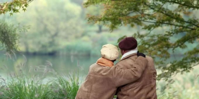 Berlin - Studie: Sex reizt bis ins hohe Alter