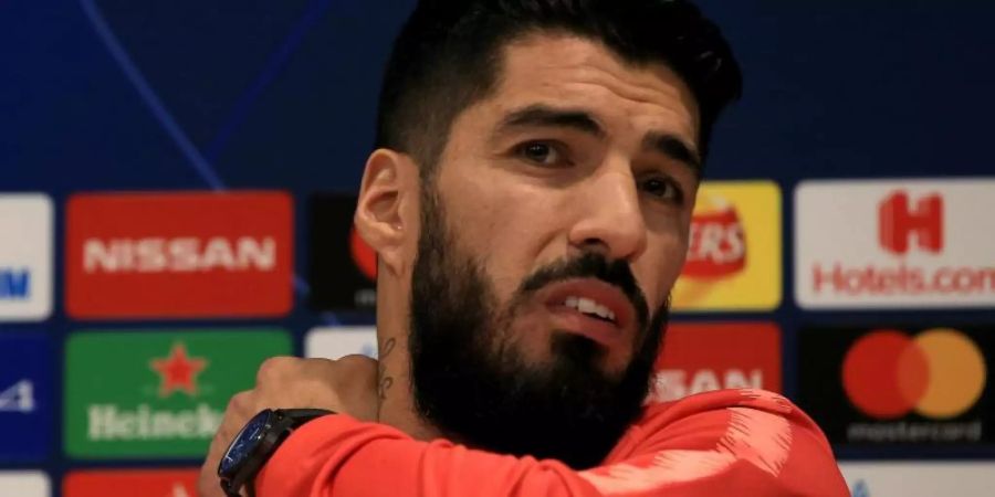 Barcelonas Luis Suárez bei der Pressekonferenz in Liverpool. Foto: Peter Byrne/PA Wire