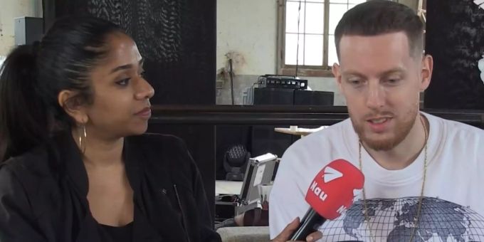 Fürs Rote Kreuz - Manillio schreibt mit Jungen Songs für Menschlichkeit