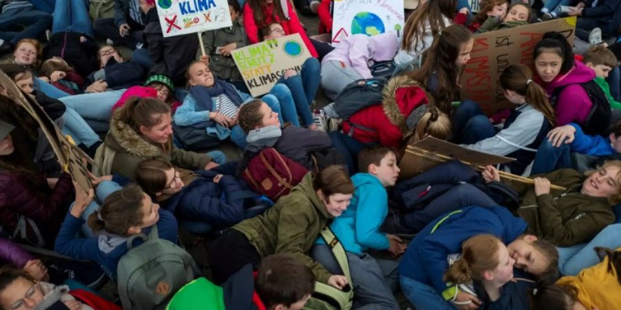 Schüler protestieren in Berlin für das Klima