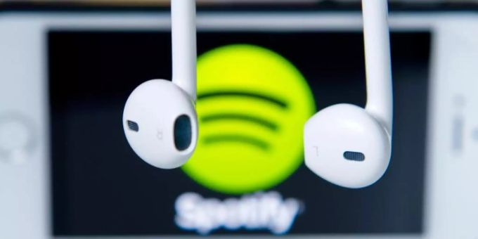 Spotify auf dem iPhone. Foto: Daniel Bockwoldt spotify