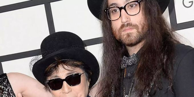 Sohn berühmter Eltern: Sean Lennon mit seiner Mutter Yoko Ono. Foto: Michael Nelson/EPA Sohn berühmter Eltern: Sean Lennon mit seiner Mutter Yoko Ono. Foto: Michael Nelson/EPA