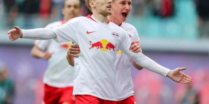 Leipzigs Emil Forsberg (vorne) freut sich auf den Fussball, den Nagelsmann spielen lässt. Foto: Jan Woitas Leipzigs Emil Forsberg (vorne) freut sich auf den Fussball, den Nagelsmann spielen lässt. Foto: Jan Woitas