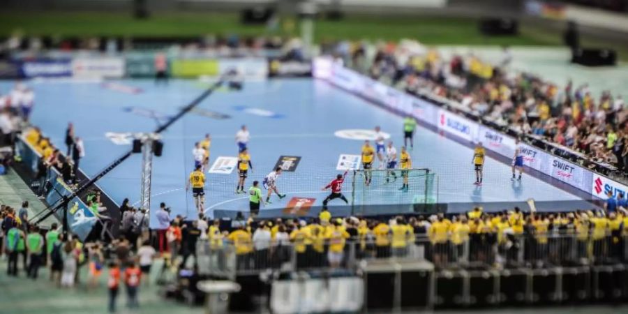 Der Deutsche Handballbund wird im Oktober zum dritten Mal einen Tag des Handballs ausrichten - dieses Mal in Hannover. Foto: F. Rumpenhorst