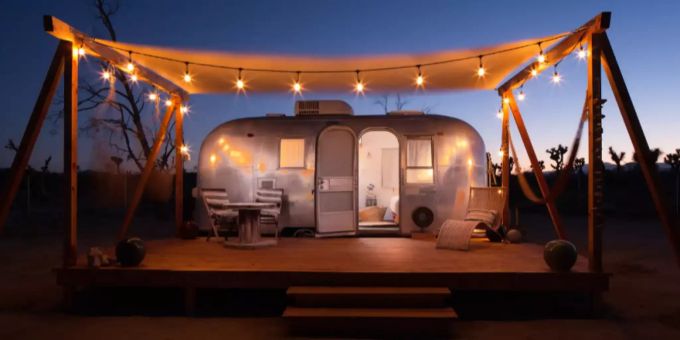 Ein Wohnwagen von Airbnb in Mexiko. Airbnb