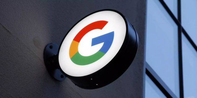 Google geht in Grossbritannien gegen Finanzbetrug vor. vereinigtes königreich