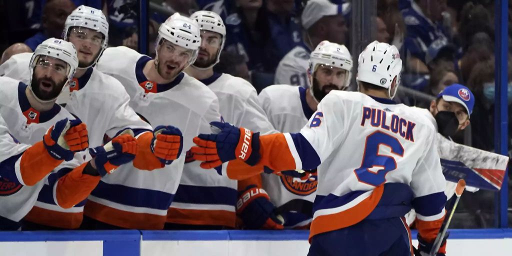 New York Islanders beat Tampa Bay in Game 1