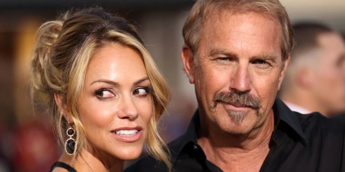 Kevin Costner und Christine Baumgartner bei der Premiere von «Draft Day», 2014 in Los Angeles. (Archivbild) kevin costner