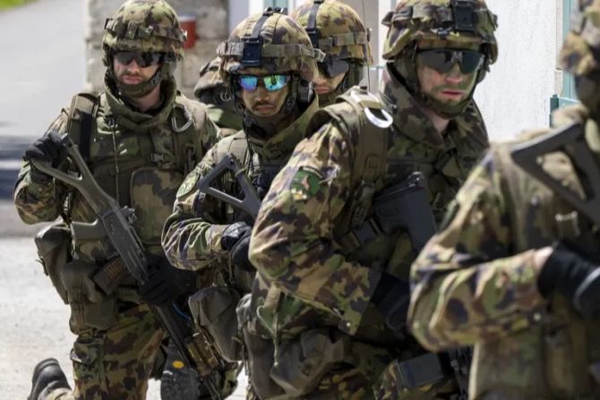 militär schweiz Prämienanstieg