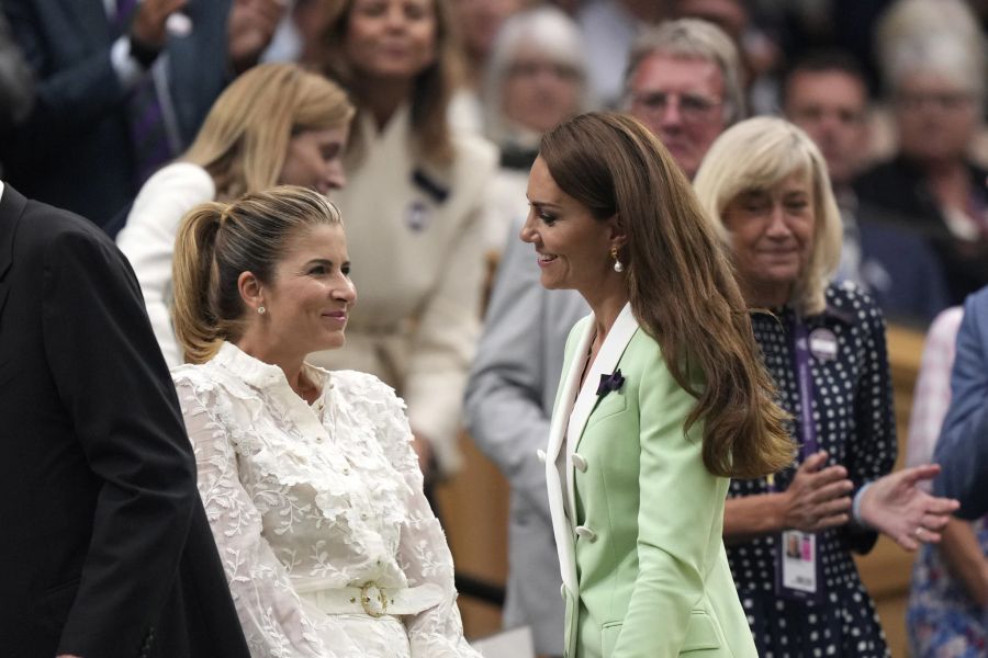 Prinzessin Kate unterhält sich mit Mirka Federer.