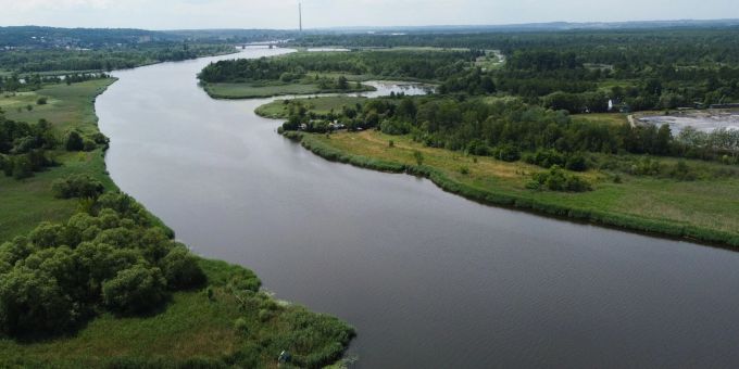 Blick auf die Oder bei Stettin (Polen): Behörden zufolge ist das Wasser im Unterlauf des Flusses frei von gefährlichen Goldalgen, die vergangenen Sommer zum grossen Fischsterben geführt haben. oder