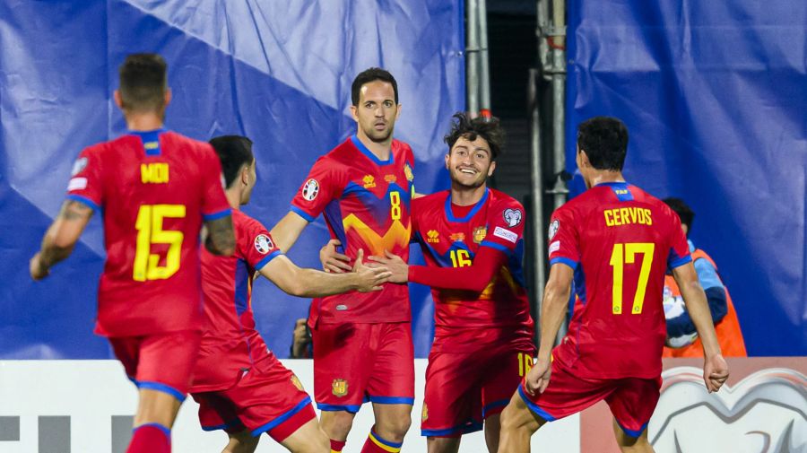 Jubel bei den Spielern von Andorra über das Tor zum 1:2 im Spiel gegen die Schweizer Nati in der EM-Qualifikation.