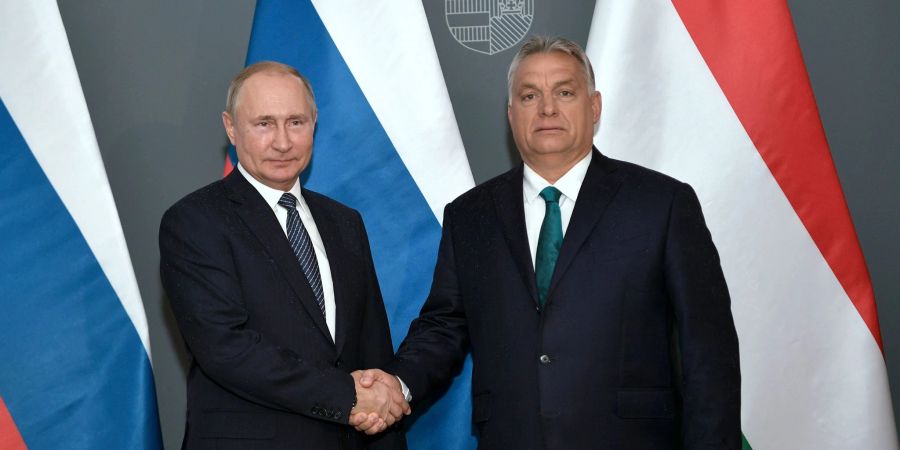 Vielen in der EU sind die guten Kontakte von Viktor Orban zu Wladimir Putin ein Dorn im Auge. (Archivbild)