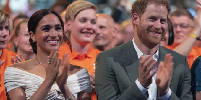 Meghan Markle und Prinz Harry geht es laut ihrem «Suits»-Papa sehr gut. meghan markle prinz harry