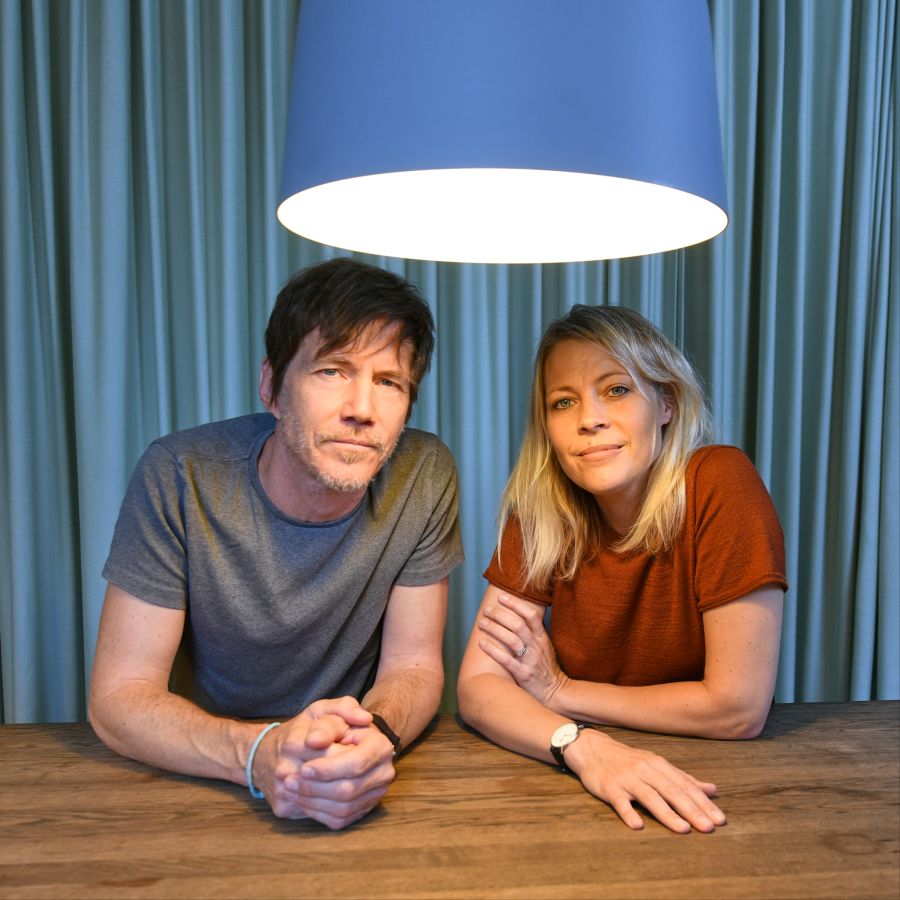 Sängerin Jaël und Gitarrist Luk Zimmermann.
