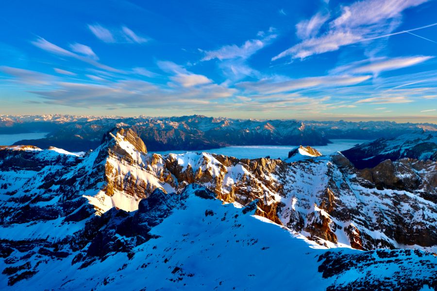 Blick nach Osten mit einem Nebelmeer über dem St. Galler Rheintal.