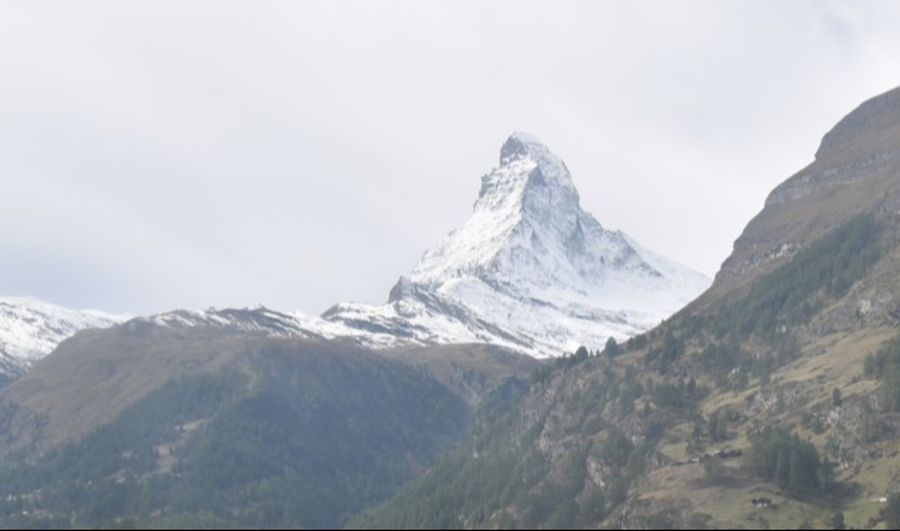 Im Gegensatz zu jetzt war das Matterhorn letztes Jahr am 30. September schneebedeckt.