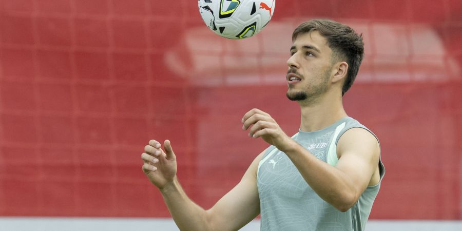Adrian Bajrami Schweizer Nati