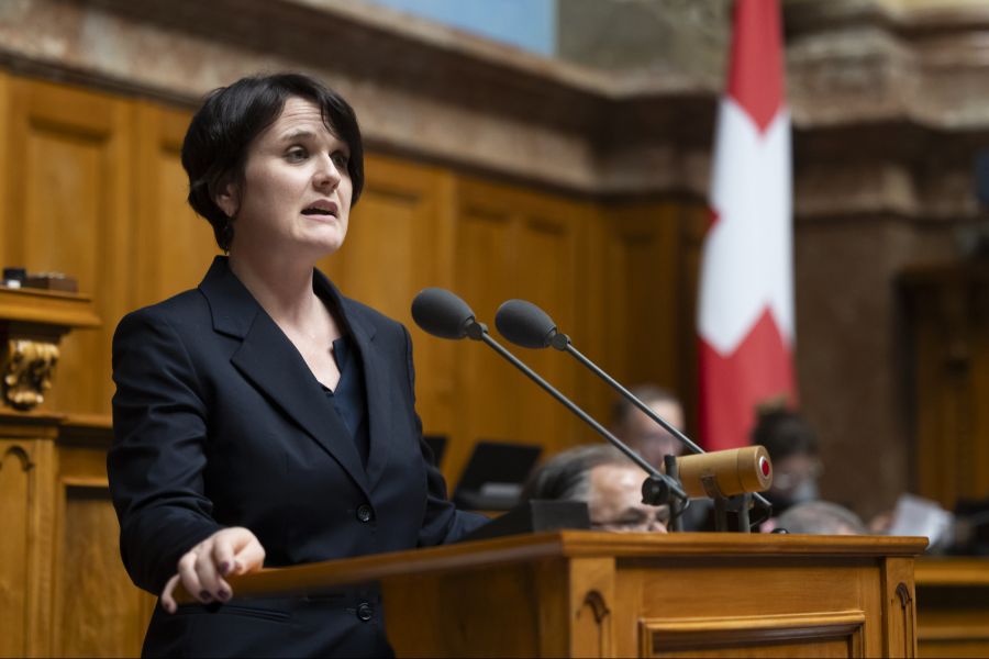 «Ein kleiner Schritt wäre schon, wenn die Sitzungen morgens nur schon eine Viertelstunde später starten würden», sagt SP-Nationalrätin Sarah Wyss.