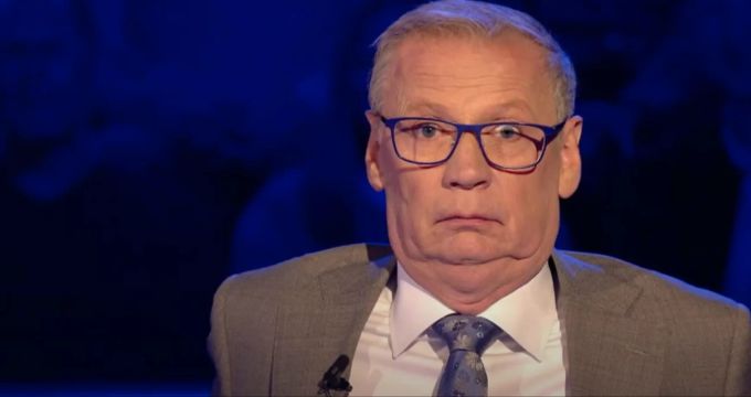 Die Flirtoffensive von Kandidatin Manja bei «Wer wird Millionär?» bringt den Monderator Günther Jauch in Verlegenheit. wer wird millionär