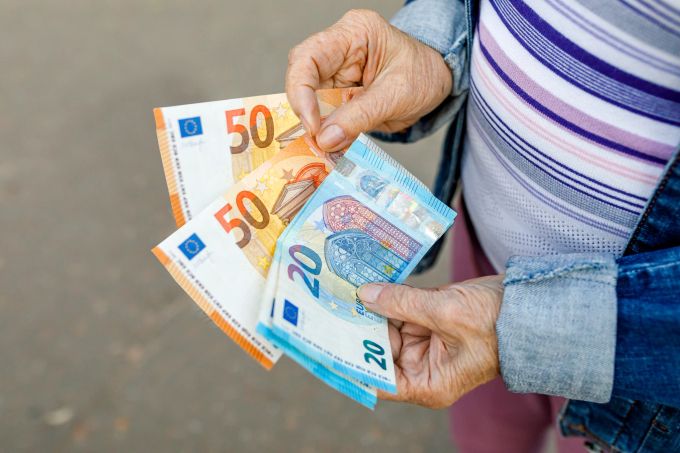 Wenn es nach Friedrich Merz ginge, gäbe es bald eine Anpassung des Bürgergelds für Ukrainer. (Symbolbild) Friedrich Merz