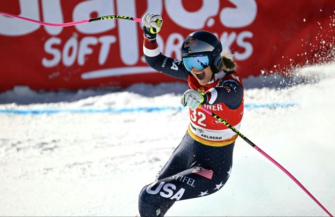 Lindsey Vonn präsentiert sich in beeindruckender Form: In St. Anton war sie nah dran am Podest. Barbara Gindl/APA/dpa Ski Alpin Weltcup in St. Anton