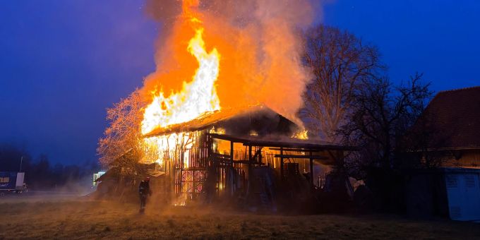 Bürglen TG - Scheune in Vollbrand geraten – Zeugen gesucht