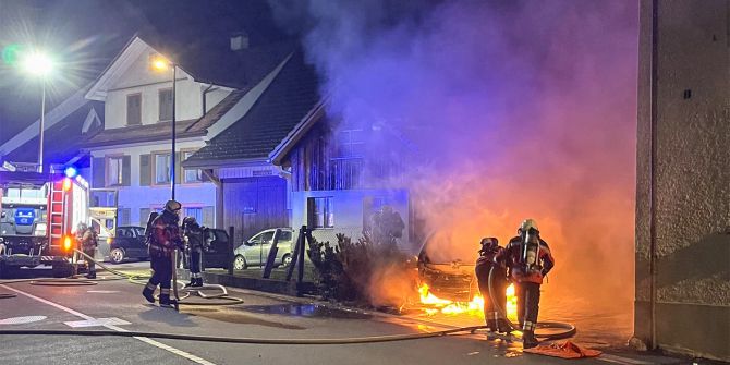 Fahrzeugbrand in Oberdorf.